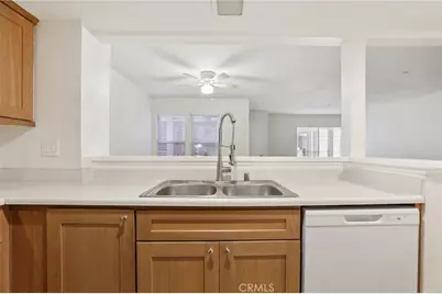 300 E Chestnut #202, Santa Ana, CA 92701 - Photo 9