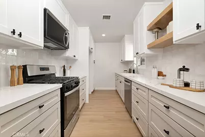 6644 Bothwell, Reseda, CA 91335 - Photo 9