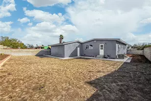 17748 Owen St, Fontana, CA 92335 - Photo 7