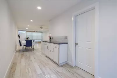 417 E Balboa Boulevard, Newport Beach, CA 92661 - Photo 13