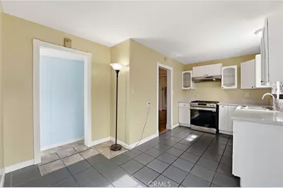 5945 Gardenia Avenue, Long Beach, CA 90805 - Photo 9