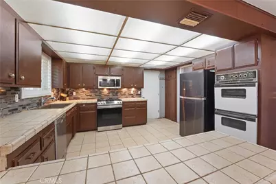 26407 Liberty Drive, Hemet, CA 92544 - Photo 9