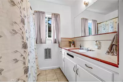 856 E McFadden Avenue, Santa Ana, CA 92707 - Photo 15