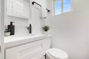 1450 W 35th Pl, Los Angeles, CA 90018 - Photo 37