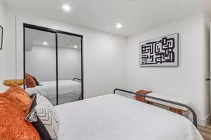 1450 W 35th Pl, Los Angeles, CA 90018 - Photo 23