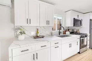 1450 W 35th Pl, Los Angeles, CA 90018 - Photo 11