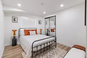 1450 W 35th Pl, Los Angeles, CA 90018 - Photo 21