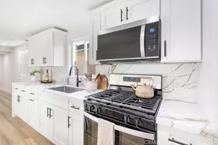 1450 W 35th Pl, Los Angeles, CA 90018 - Photo 13