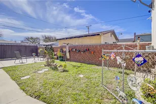 642 E 136th St, Los Angeles, CA 90059 - Photo 17