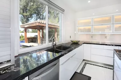 12635 Prescott, Tustin, CA 92782 - Photo 9