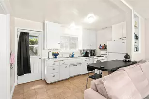 145 Avenida Pelayo, San Clemente, CA 92672 - Photo 5