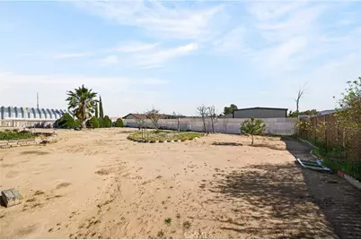 7841 Corona, Hesperia, CA 92345 - Photo 41