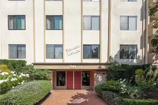 1944 Glendon, Los Angeles, CA 90025 - Photo 53