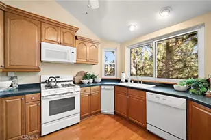 180 Grass Valley, Lake Arrowhead, CA 92352 - Photo 19