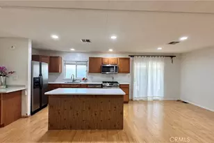 14055 Lake View Dr, La Mirada, CA 90638 - Photo 9