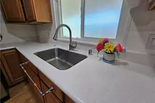 14055 Lake View Dr, La Mirada, CA 90638 - Photo 11