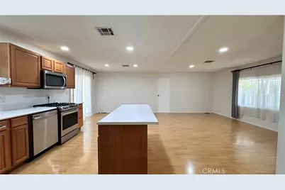 14055 Lake View Drive, La Mirada, CA 90638 - Photo 13