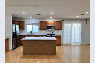 14055 Lake View Drive, La Mirada, CA 90638 - Photo 9