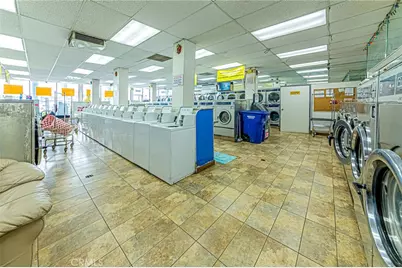 1756 Pacific, Long Beach, CA 90813 - Photo 9