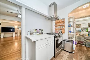 1128 S Citrus Ave, Los Angeles, CA 90019 - Photo 9