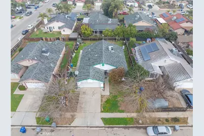 1674 Casuga Court, Orange Cove, CA 93646 - Photo 3