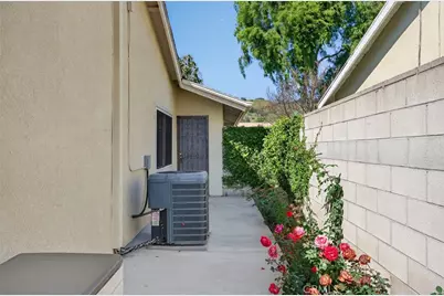 2246 Farringdon Drive, Pomona, CA 91768 - Photo 35