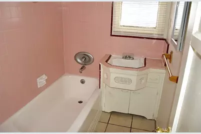 1945 W Vernon, Los Angeles, CA 90062 - Photo 11