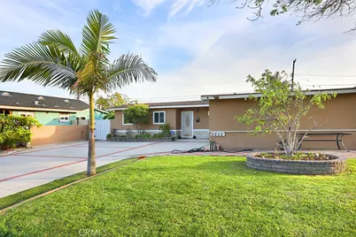 9802 Chanticleer, Anaheim, CA 92804 - Photo 3