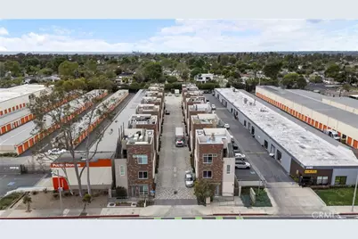 809 Brickyard Lane, Costa Mesa, CA 92627 - Photo 35