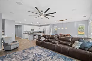 9705 Dutchman Peak, Bakersfield, CA 93311 - Photo 11