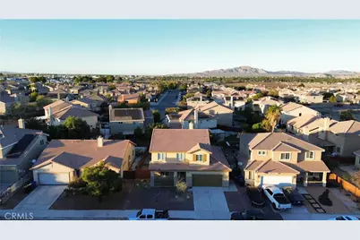 15664 Kadota, Victorville, CA 92395 - Photo 3