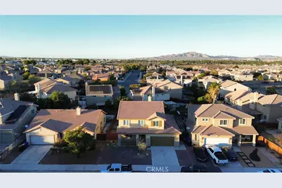 15664 Kadota, Victorville, CA 92395 - Photo 3