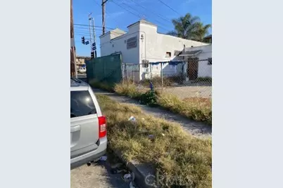 9200 Firth Boulevard, Los Angeles, CA 90002 - Photo 3