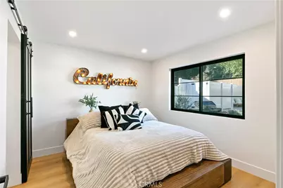 22269 Avenue San Luis, Woodland Hills, CA 91364 - Photo 71