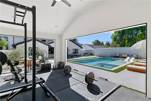 22269 Avenue San Luis, Woodland Hills, CA 91364 - Photo 17