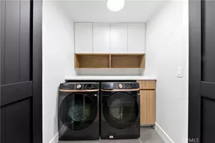 22269 Avenue San Luis, Woodland Hills, CA 91364 - Photo 51