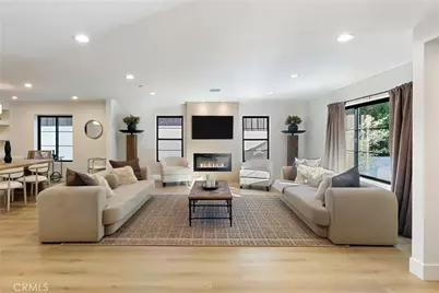 22269 Avenue San Luis, Woodland Hills, CA 91364 - Photo 23