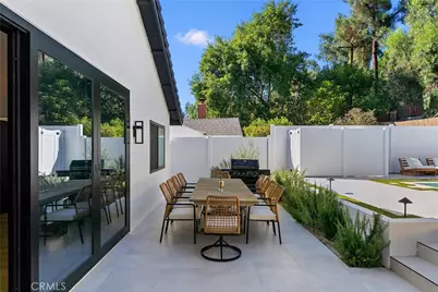 22269 Avenue San Luis, Woodland Hills, CA 91364 - Photo 9