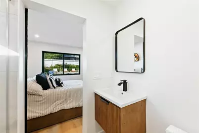 22269 Avenue San Luis, Woodland Hills, CA 91364 - Photo 21