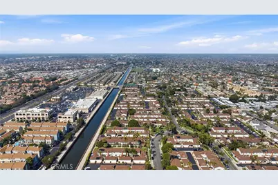 8145 Ridgefield, Huntington Beach, CA 92646 - Photo 35