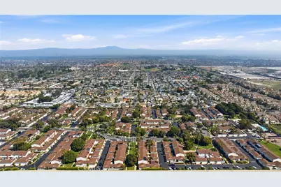 8145 Ridgefield, Huntington Beach, CA 92646 - Photo 37