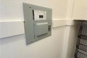 325 325 W 3rd, Long Beach, CA 90802 - Photo 19