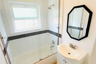 325 325 W 3rd, Long Beach, CA 90802 - Photo 13