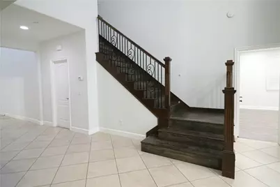 2850 N Stone Pine, Santa Ana, CA 92706 - Photo 9