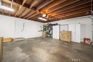 2697 W Parkside Ln, Anaheim, CA 92801 - Photo 27