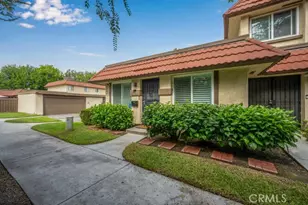 2697 W Parkside Ln, Anaheim, CA 92801 - Photo 19