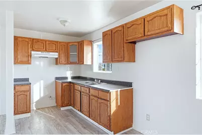 10929 Compton Avenue, Los Angeles, CA 90059 - Photo 19