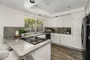 19275 Meadowood Cir, Huntington Beach, CA 92648 - Photo 17