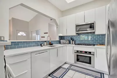 7281 Coho Drive #206, Huntington Beach, CA 92648 - Photo 9