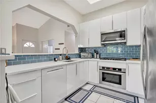 7281 Coho Dr, Huntington Beach, CA 92648 - Photo 9